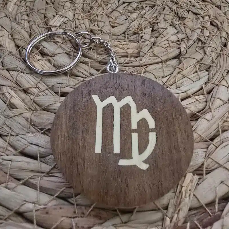 Porte clés signe de la Vierge