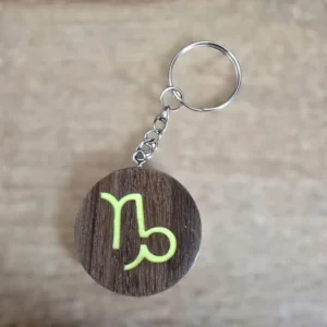 Porte-clés en bois motif astrologique Capricorne