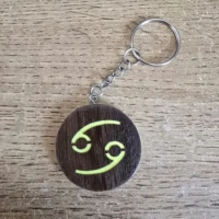 porte clés en bois motif astrologique cancer porte clés en bois motif astrologique cancer